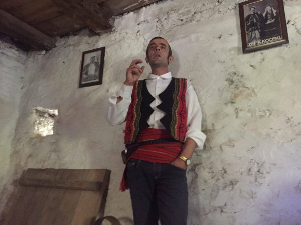 Sokol Koceku, trashëgimtar i një kulle tradicionale në Theth. Foto: Fatjona Mejdini/BIRN