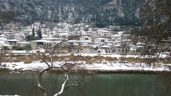 Peizazhi i qytetit të Beratit i mbuluar nga dëbora. 12 janar 2017. Foto: Erjola Azizolli.